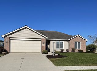 4464 Pinestone Dr, New Haven, IN 46774