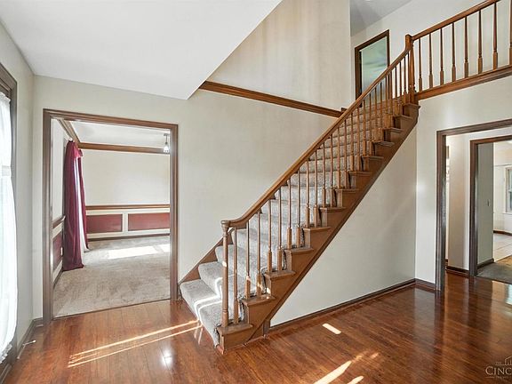 4th image of 9647 Friar Tuck Dr