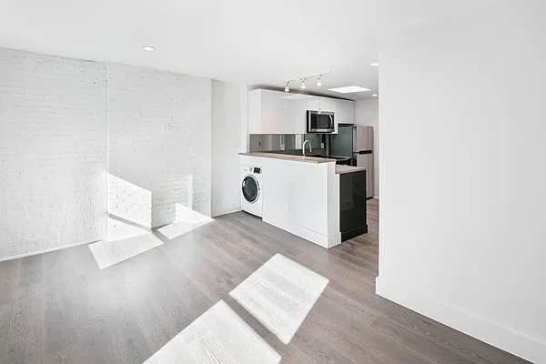 Rented by Town Residential | media 6