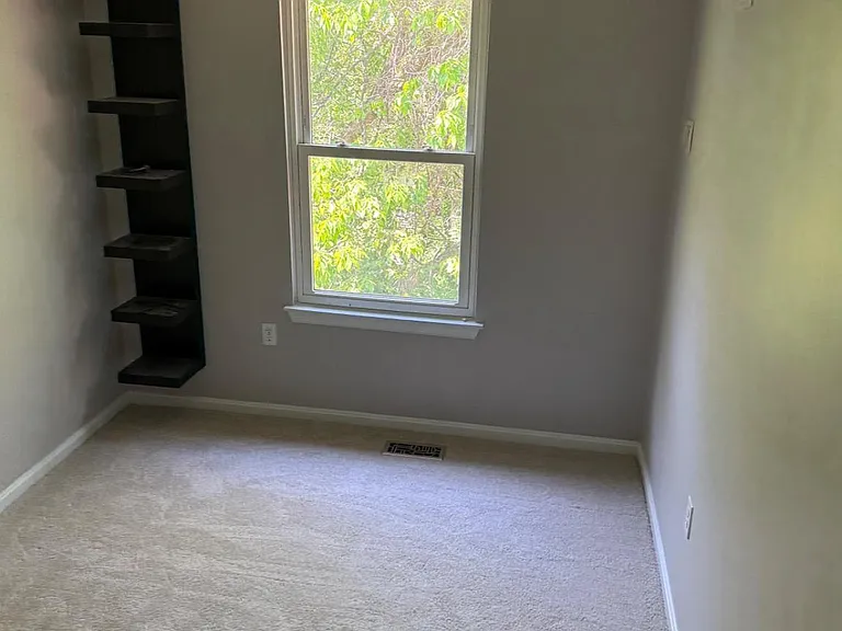 2712 Red Oak Ln — Photo 9