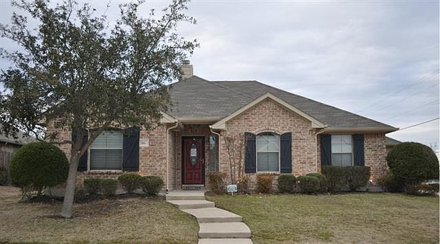 1st image of 316 Regal Ct