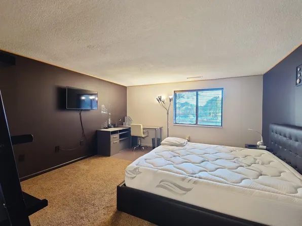 22 9th St APT 205, Medford, MA 02155