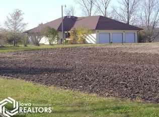 2751 SW Inkpaduta Ave, Webster City, IA 50595