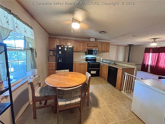 2nd image of 2394 Tombleson Run Rd