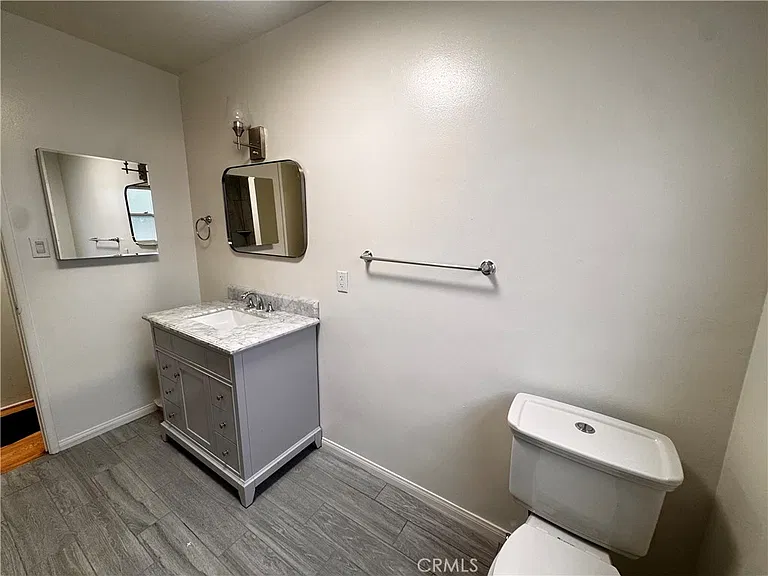 832 W Granada Ct — Photo 13
