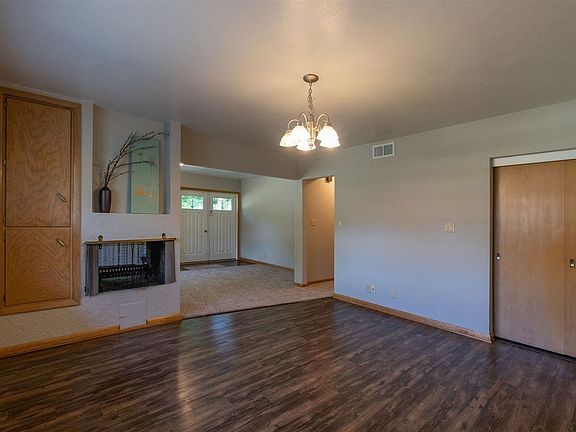 5th image of 3205 McClain Dr