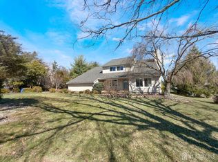 592 Cabot Hill Rd, Bridgewater, NJ 08807