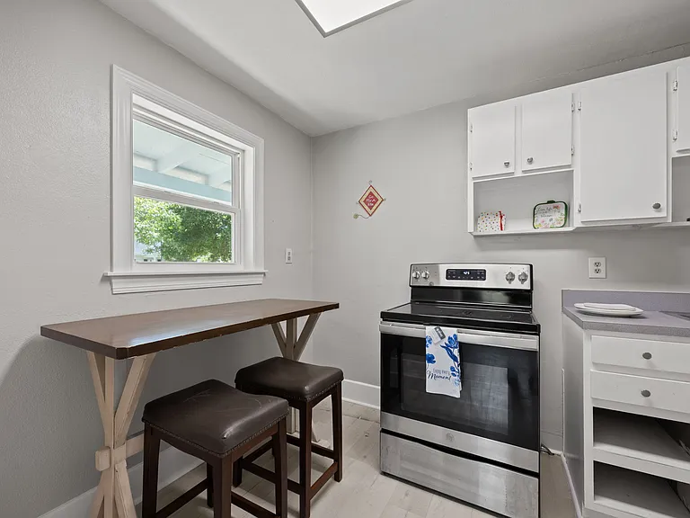 1808A Bridges St — Photo 7