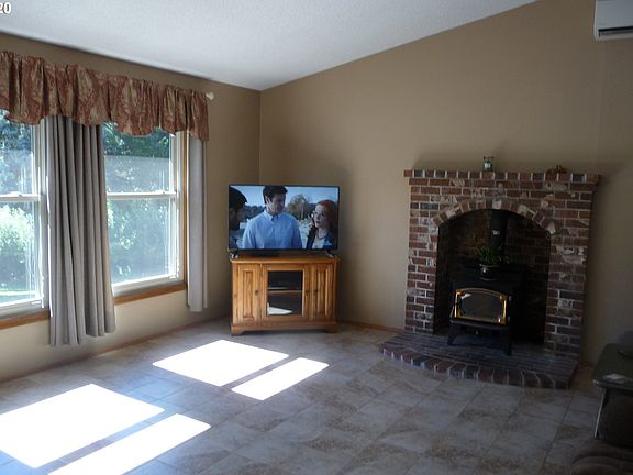 3rd image of 34209 NE Shamrock Slope Dr