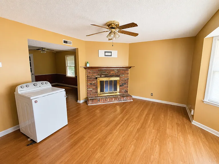 4375 Barrington Pl — Photo 3