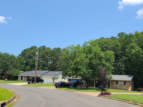 5th image of 401 Brassell Dr