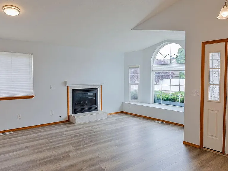 1510 N Madson Ln — Photo 4