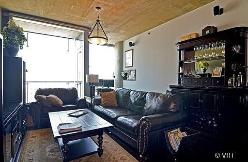 3rd image of 600 N Fairbanks St #2804