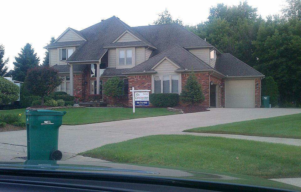 1st image of 15837 Gardenia Ct