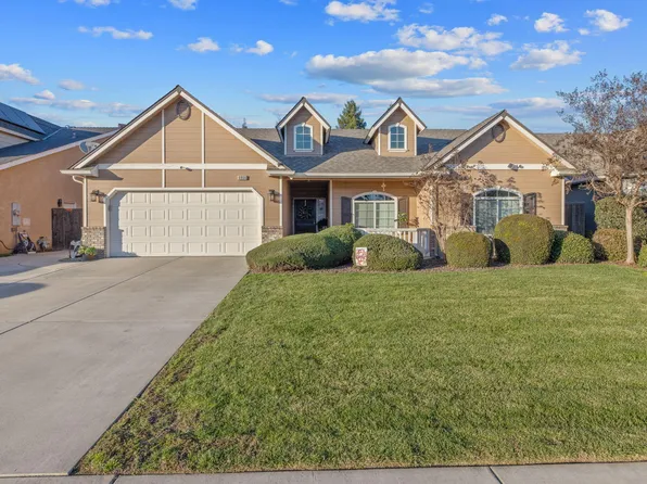 4944 W Lark Avenue, Visalia, CA 93291