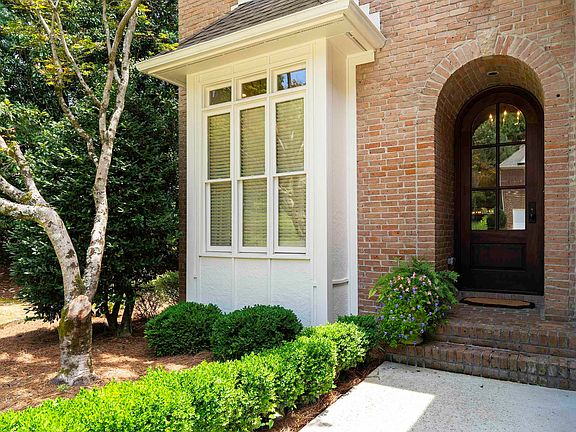 4th image of 2537 River Trace Cir
