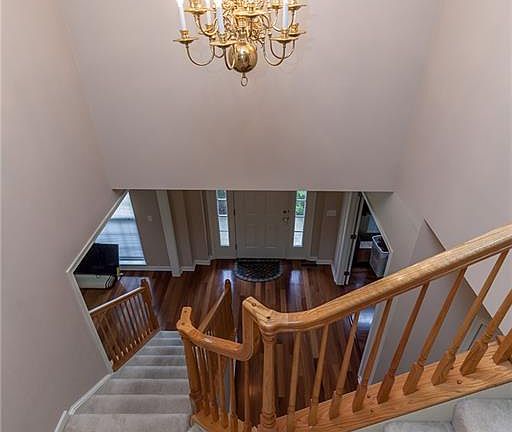 2nd image of 1800 Parker Ln