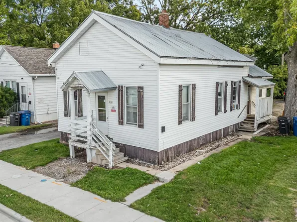 810 McKinley St, Oshkosh, WI 54901
