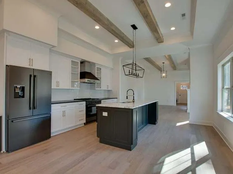 210 Drake Ave SW — Photo 14