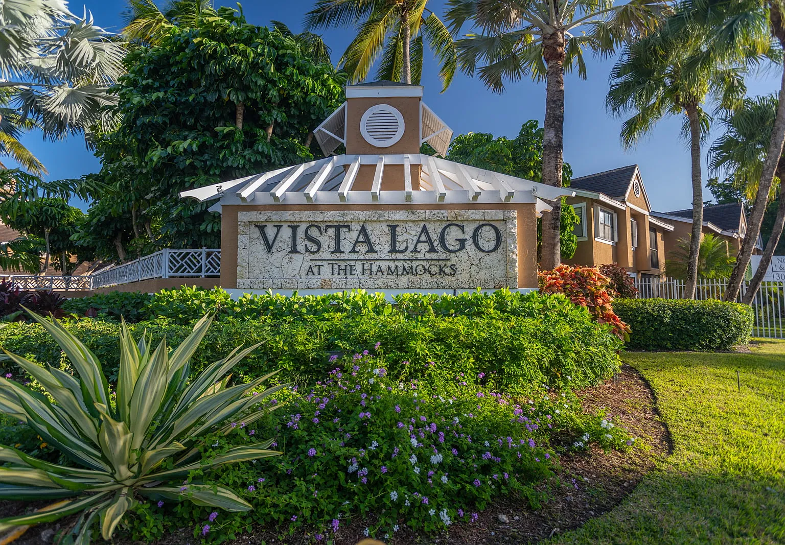 Vista Lago at the Hammocks — Photo 1