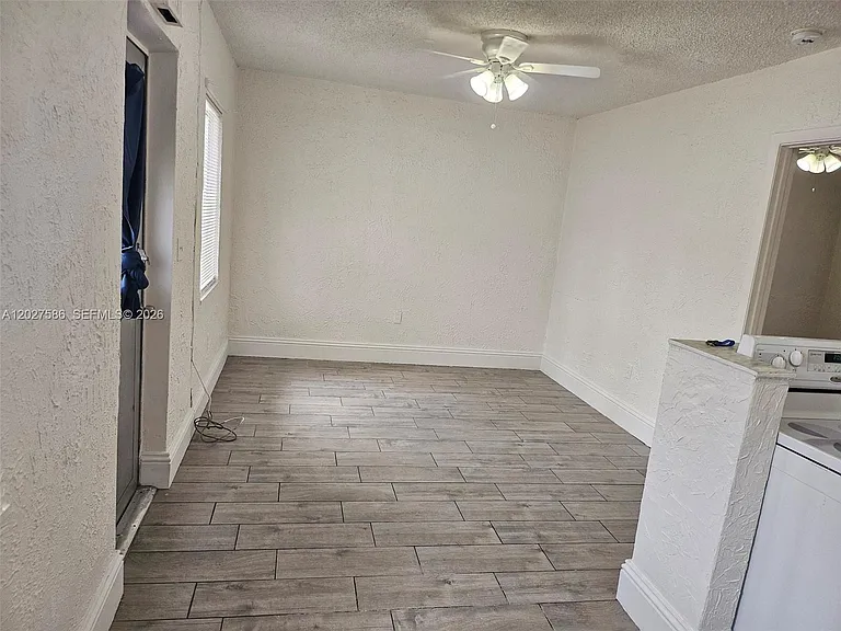 709 NE 4th Ct #2 — Photo 8