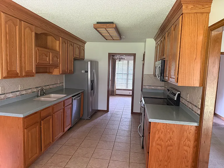 9805 Huntsman Path — Photo 13
