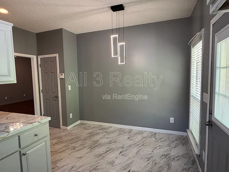 6272 Deerwood Dr — Photo 12