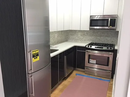 Rented by Premier Metro Realty Corp | media 37