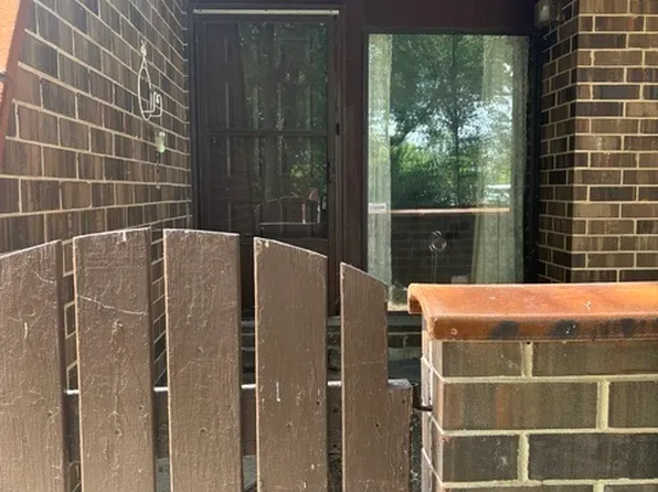 1705 Kenneth Cir #1705, Elgin, IL 60120