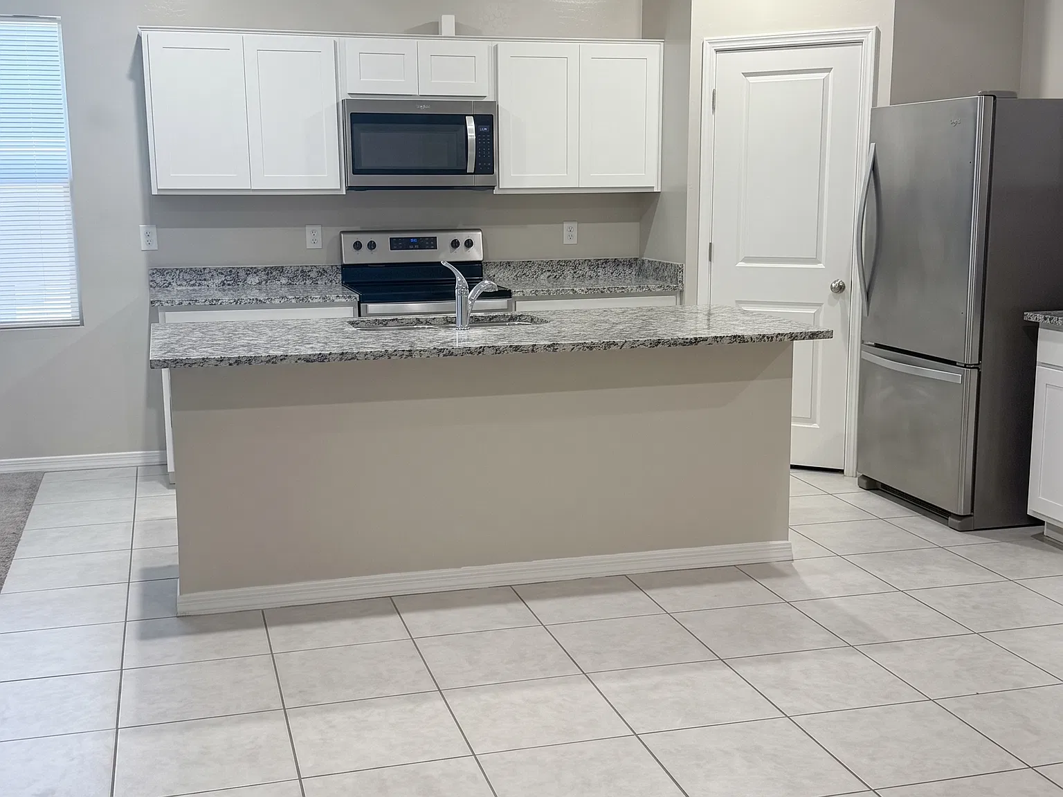 3 bed, 1665 sqft, $1,950 — Photo 4