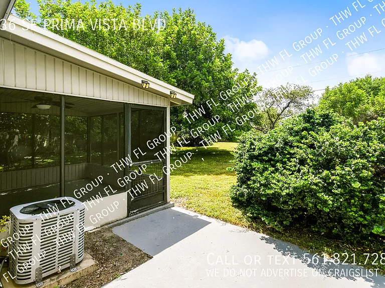 136 SE Prima Vista Blvd — Photo 12