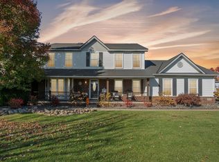 431 Meadowind Ct, Pinckney, MI