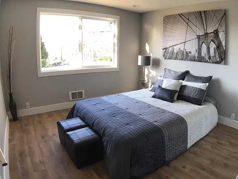826 Sunset Blvd NE — Photo 3