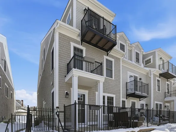 25 Howland St Unit 2, Plymouth, MA 02360