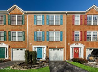 43 Abby Rd, Farmingdale, NJ 07727