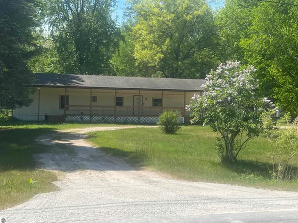 704 S Delano Rd, Au Gres, MI 48703
