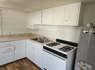 408 S 3rd St, Saratoga, WY 82331