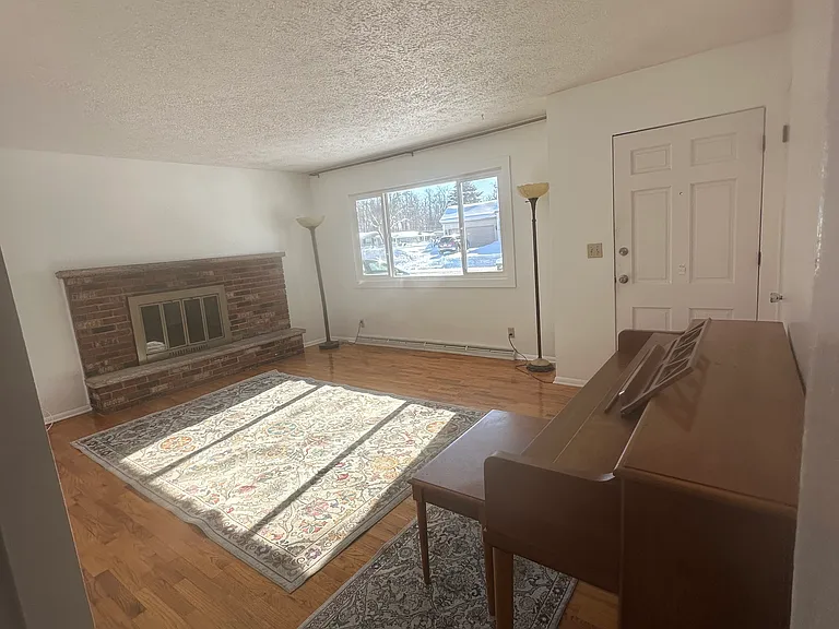 606 Lynn Dr — Photo 18