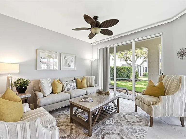300 L Ambiance Cir #102 — Photo 5
