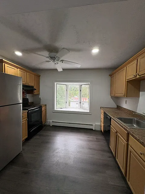 2 bed, 1200 sqft, $1,800 — Photo 4