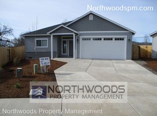 144 Greenview Dr, Eagle Point, OR 97524