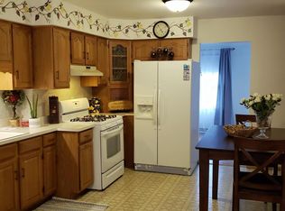 2021 W Edgerton Ave, Milwaukee, WI 53221