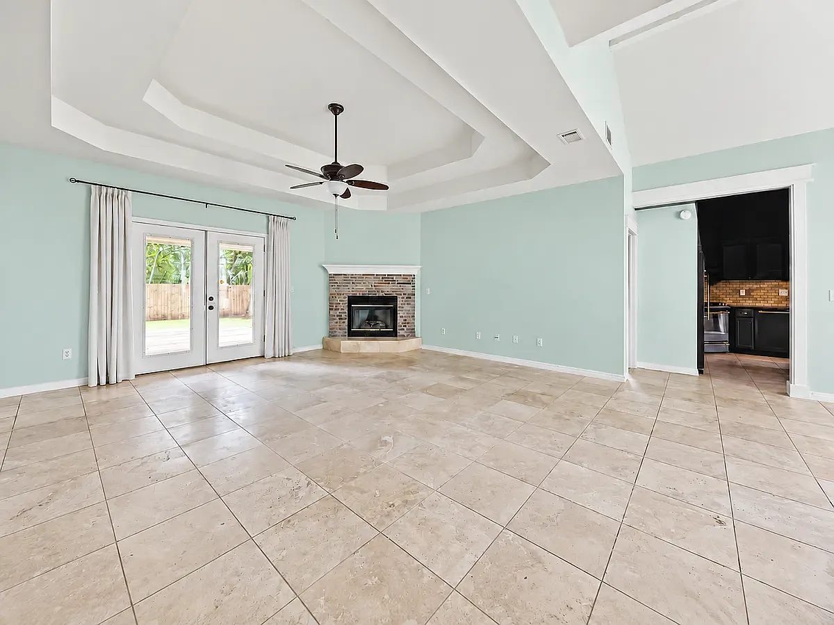 3 bed, 1836 sqft, $3,400 — Photo 4