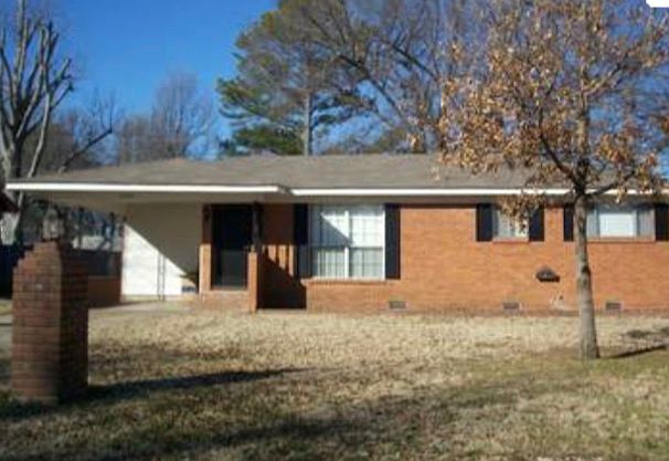 1st image of 1604 Coker Hampton Dr