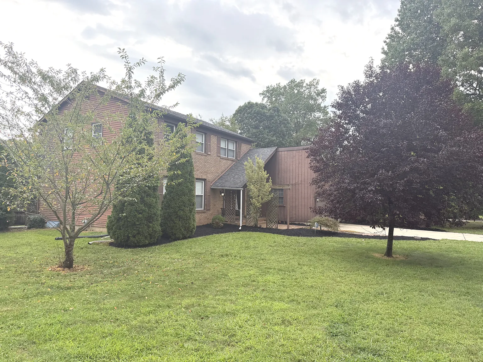 1703 Country Club Dr — Photo 4