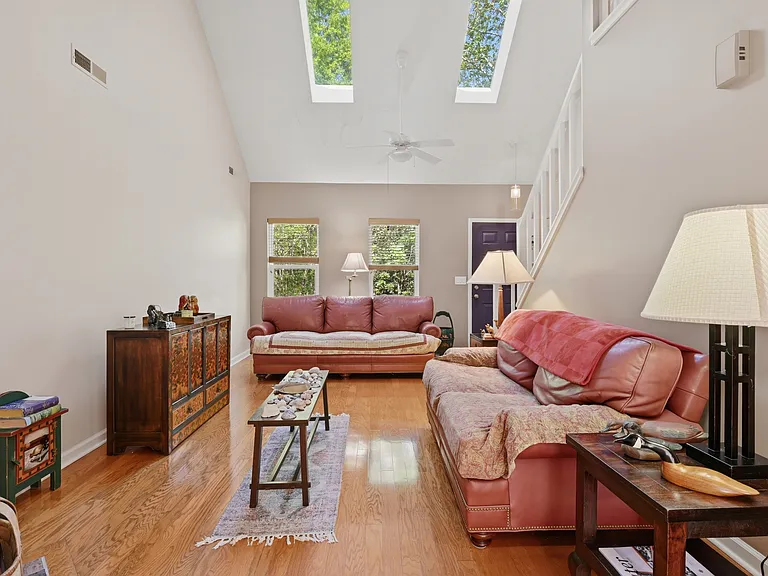 206 Covington Dr — Photo 11