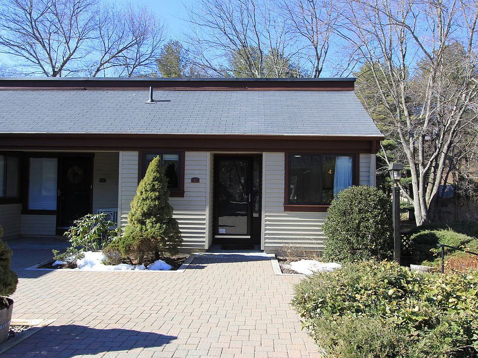 1st image of 4C Heritage Hills Dr #C