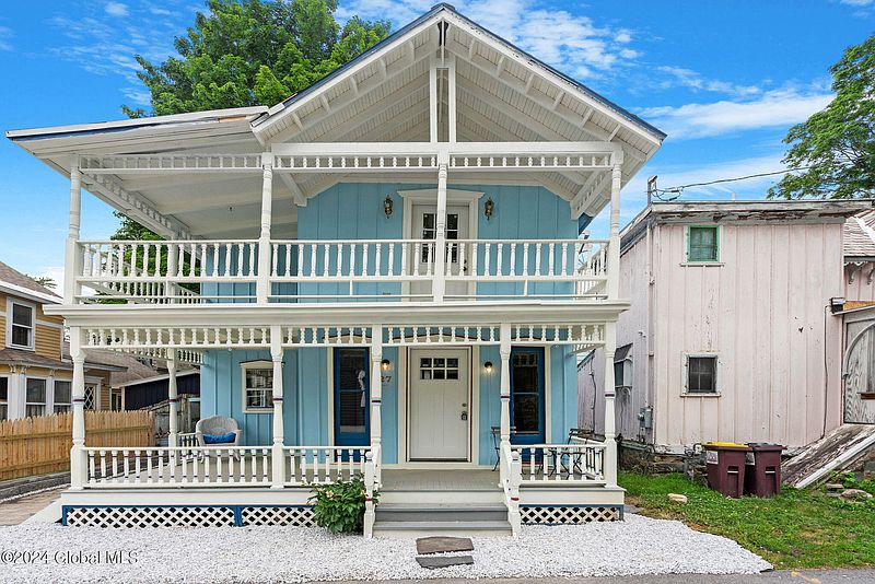 2nd image of 27 Albany Avenue