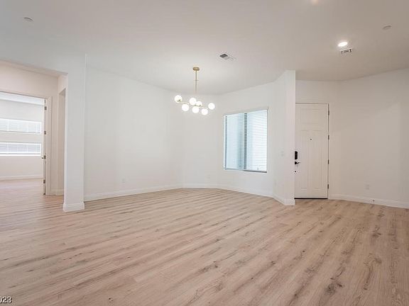 4th image of 200 Harris Peak St