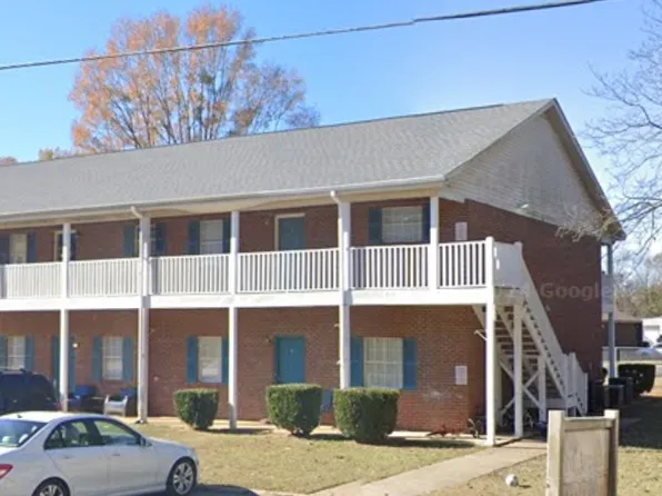 100 3rd Ave APT 2, Moundville, AL 35474